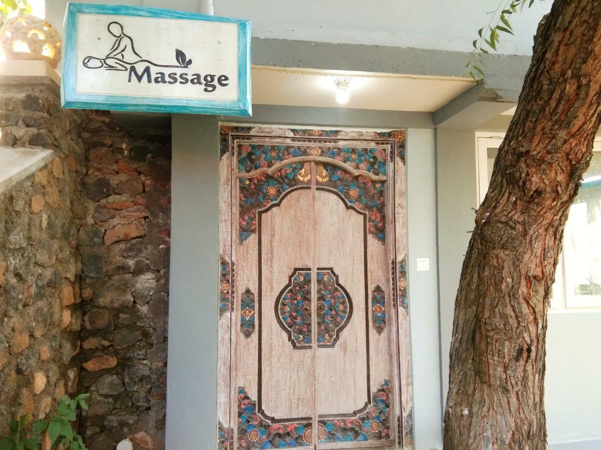 The Kayu Manis Villa Lovina Kültér fotó